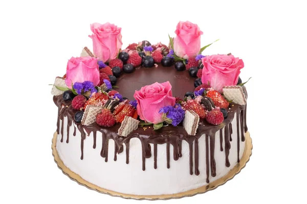Chokladkaka Med Frukt Och Blommor Vit Bakgrund — Stockfoto