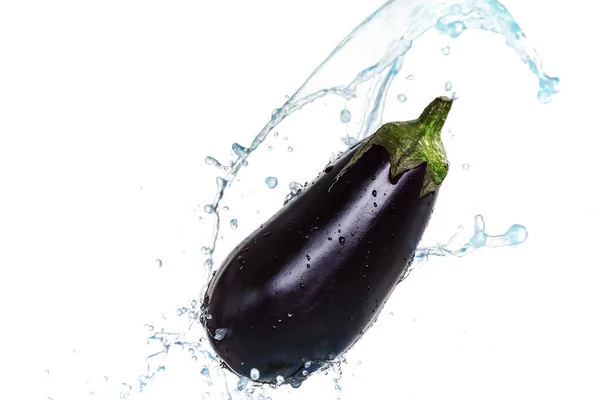 Water Splashes Eggplant White Background Close — Stock Photo, Image