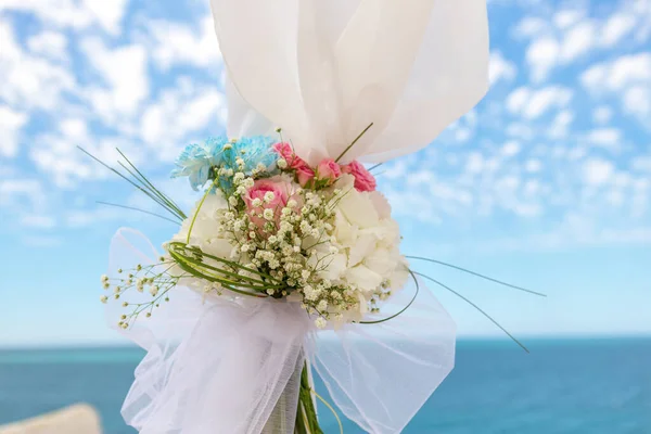 Delizioso Bouquet Sull Arco Cerimonia Matrimonio — Foto Stock
