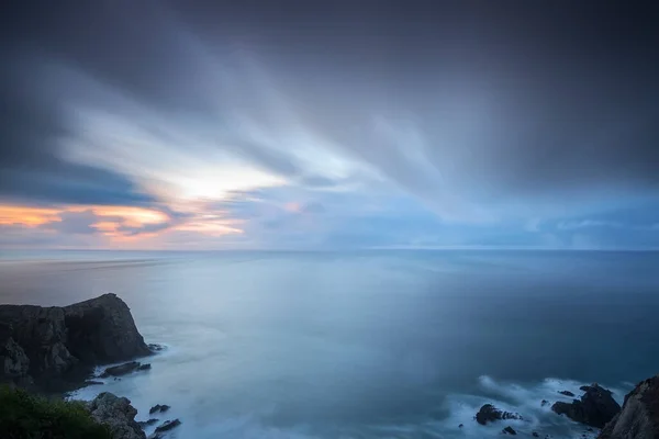 Dramatische Meereslandschaft Mit Verschwommenem Himmel Und Wellen Costa Vicentina Sagres — Stockfoto