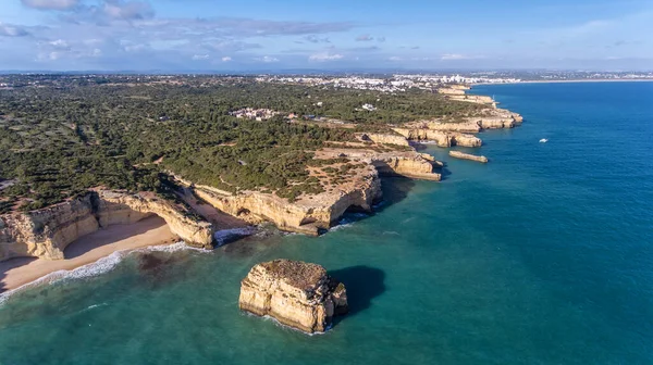 Воздушный Красивые Португальские Пляжи Marinha Albufeira View Sky — стоковое фото