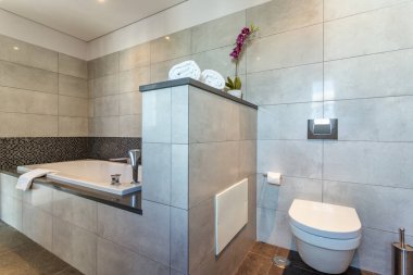 Modern lüks mermer banyo. Turistler için