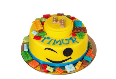 Lego malzemelerinin tatlı pastası. 4 yıl boyunca bir erkek için..