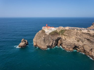 Havadan. Deniz feneri Cabo Sao Vicente, Sagres 'te insansız hava aracı çekildi. Portekiz