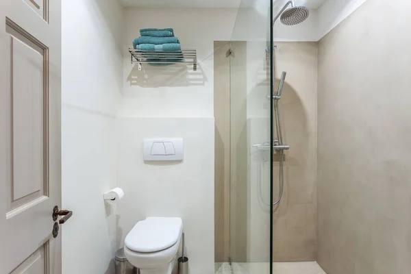Baño Moderno Con Ducha Lavabo Para Higiene — Foto de Stock
