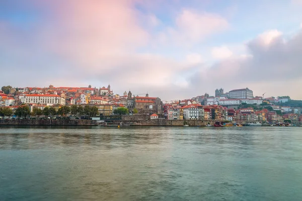 Rio Douro Através Cidade Portuguesa Porto — Fotografia de Stock