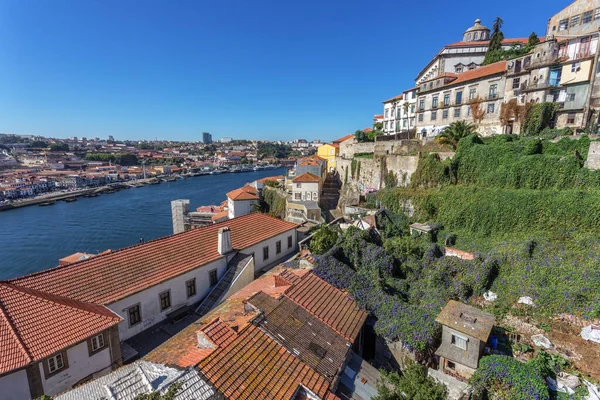 Rio Douro Através Cidade Portuguesa Porto — Fotografia de Stock