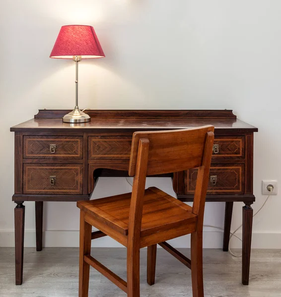 Meubles Dans Chambre Table Ancienne Bois Chaise Laquée Rare — Photo