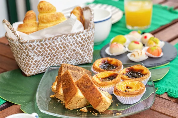 Desayuno Tarta Dulces Pastel Natas Comida Tradicional Portuguesa —  Fotos de Stock