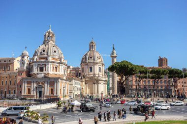 Roma, İtalya, 15 Mart 2019 - Victoria Meydanı, yabancı turistler şehrin sokaklarında yürüyor