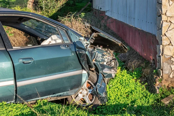 Coche Chocó Contra Pared Cuidando Del Accidente Conductor Borracho — Foto de Stock