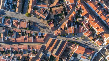 Havadan. Mourao köyünden, Evora bölgesinden görüntü. Portekiz