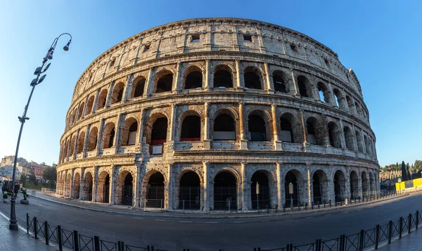 ローマのコロッセオのイタリアの歴史的記念碑 — ストック写真