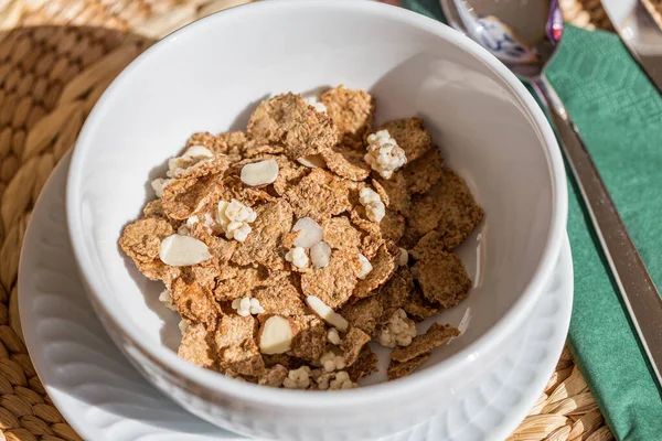 Hälsosam Spannmålsfrukost Utomhus Närbild — Stockfoto