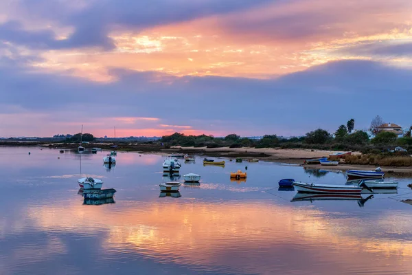 Захід Сонця Березі Моря Рибальськими Човнами Кабанас Тавіра Португалія — стокове фото