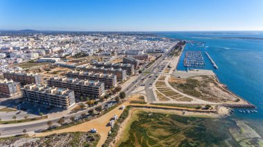 Olhao, Algarve, Portekiz 'in havadan görünüşü. Ria Formosa