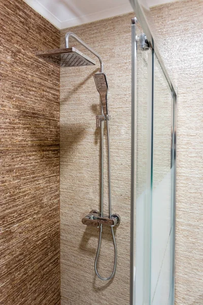 Modern bathroom with shower, glass door. Close-up. — Stock Photo, Image