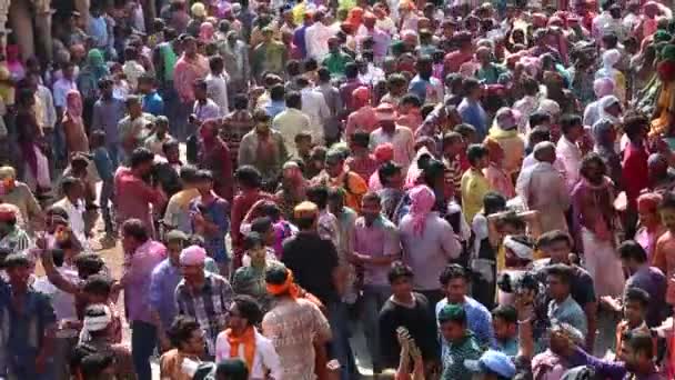 Indian people celebrating holi festival — Stock video