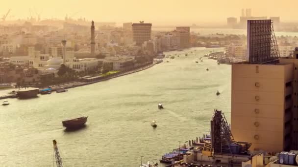 Deira Dubai z widokiem na miasto i statków — Wideo stockowe