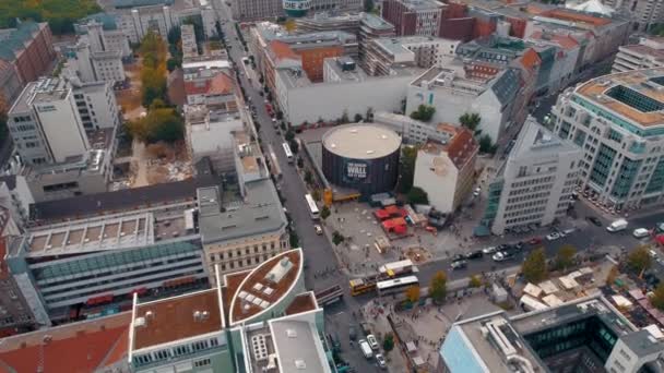 Flygfoto Över Berlins Stadsarkitektur Bostäder Och Affärsbyggnader — Stockvideo