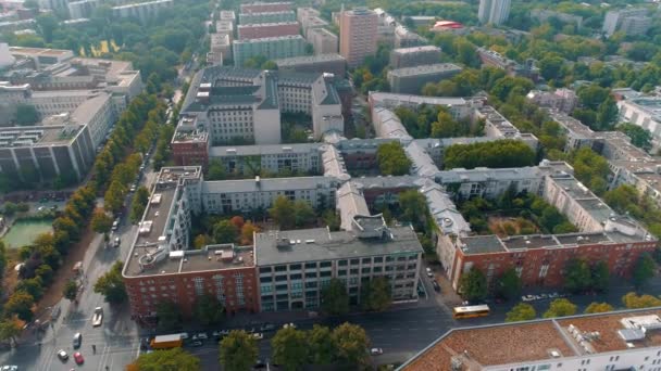 Αεροφωτογραφία Της Αρχιτεκτονικής Του Βερολίνου Κατοικίες Και Κτίρια Επιχειρήσεων — Αρχείο Βίντεο