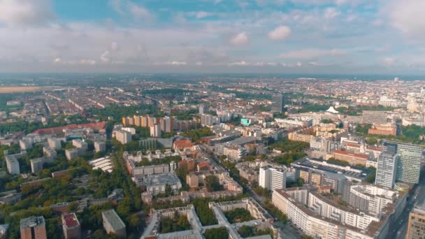 Luftaufnahme der Berliner Stadtarchitektur. Wohn- und Geschäftshäuser.