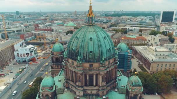 Luchtfoto Van Berlijnse Stadsarchitectuur Woonhuizen Bedrijfsgebouwen — Stockvideo