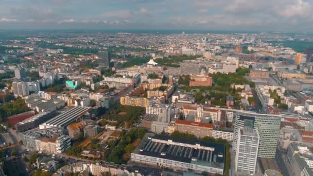 Luchtfoto Van Berlijnse Stadsarchitectuur Woonhuizen Bedrijfsgebouwen — Stockvideo