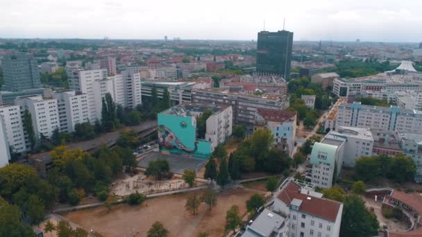 Luftaufnahme Der Berliner Stadtarchitektur Wohn Und Geschäftshäuser — Stockvideo