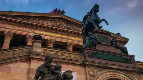 Берлін Німеччина Травень 2019 Timelapse View Historic Building Old National — стокове відео
