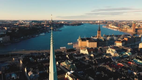 Stockholm - februari 2020: Flygfoto över domkyrkan i Gamla stan Gamla stan. — Stockvideo