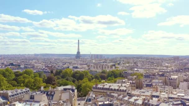 PARIS, FRANCE - MAY, 2019: Aerial drone view of historical city centre and Eiffel tower — Stock Video