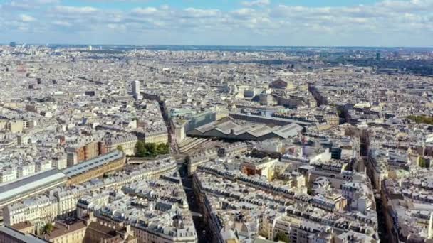 PARIS, FRANCE - MAY, 2019: Aerial drone view of Paris city centre. Historical part of the city with sights. — Αρχείο Βίντεο