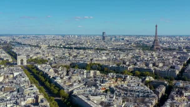 PARIS, FRANCE - MAY, 2019: Aerial drone view of Eiffel tower and historical city centre from above. — Stockvideo