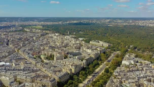 PARIS, FRANÇA - MAIO, 2019: Vista aérea do centro da cidade de Paris. Parte histórica da cidade com vistas . — Vídeo de Stock