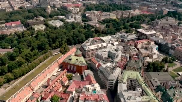 RIGA, LATVIA - MAY, 2019: Aerial view of the old Rigas roofs, city park and Brivibas square with monument of freedom. — Stock video