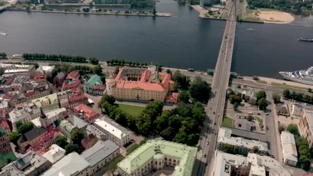 RIGA, LATVIA - MAY, 2019: Aerial panorama view of the Presidential residence and Rigas castle near Vansu bridge. — ストック動画