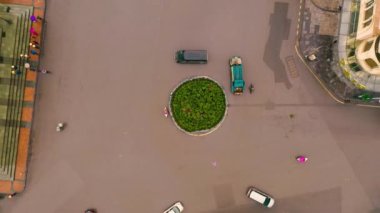 HANOI, VIETNAM - APRIL, 2020: Hanoi şehir merkezindeki kavşağın havadan görünüşü.