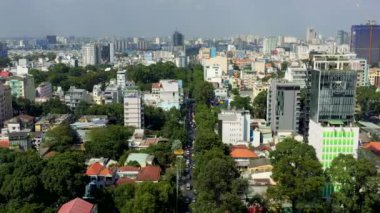 HOCHIMINH, VİETNAM - Nisan 2020: Hochiminh şehir merkezindeki binaların hava manzarası.