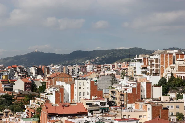 Barcelona'da tepede zavallı yaşam evleri