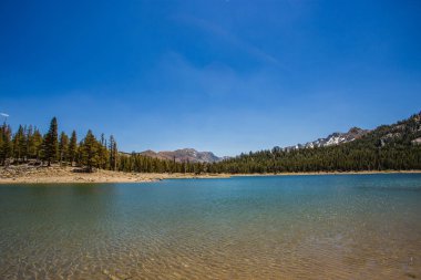 Mamut göller Sierra Nevada