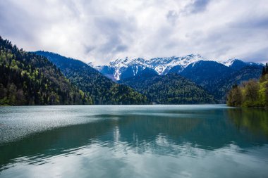 Abhazya Ritsa Gölü