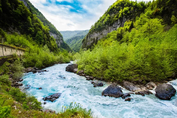 Abhazya Ritsa Gölü