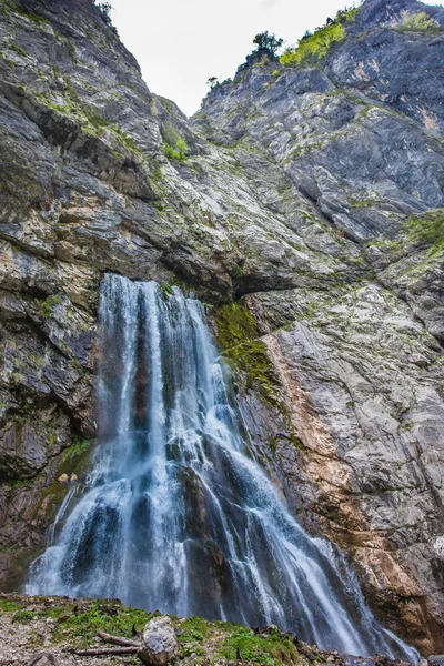 アブハジアにおける gegsky の滝 — ストック写真