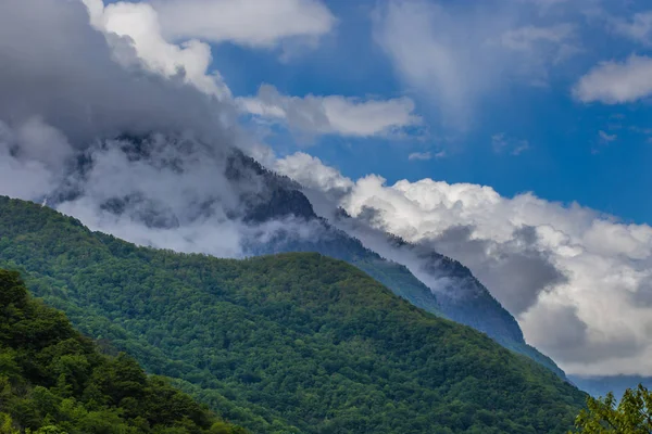 Kafkas Dağları yaz