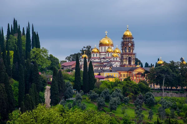 Yeni athos manastır