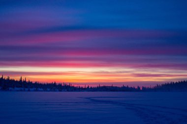 Laponya İsveç Buzda Balıkçılık Gölü