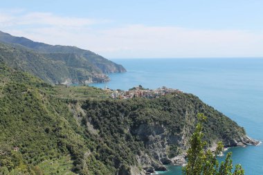 Dağlarda küçük bir köy