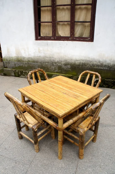 Conjunto de móveis de bambu — Fotografia de Stock