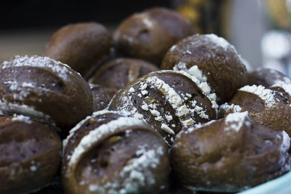 Kahverengi sıcak ekmek tahıl ile